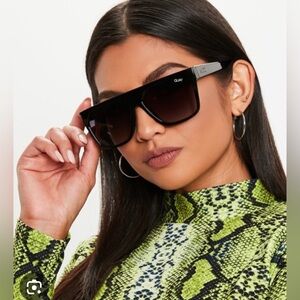 Very Busy~ Quay Australia x Jaclyn Hill Limited Edition Black/Gold Sunnies
